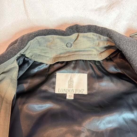 Vintage London Fog Towne Double-Breasted Trench Coat with Removable Liner - Picture 4 of 6